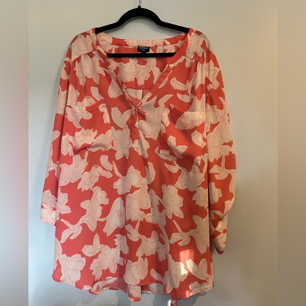 Torrid Coral Floral Harper 3/4 Sleeve Blouse